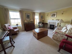 Sitting Room- click for photo gallery